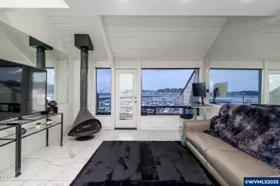1000 SE Bay Bl, Newport, OR 97365 - Photo 2