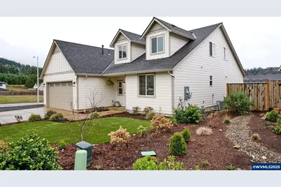 833 Hawk Dr, Silverton, OR 97381 - Photo 2