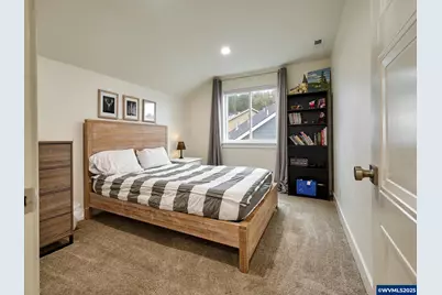 833 Hawk Dr, Silverton, OR 97381 - Photo 28