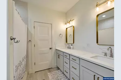 833 Hawk Dr, Silverton, OR 97381 - Photo 14