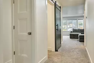 833 Hawk Dr, Silverton, OR 97381 - Photo 22