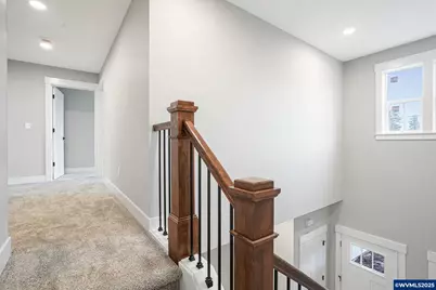 195 Iowa St, Silverton, OR 97381 - Photo 34