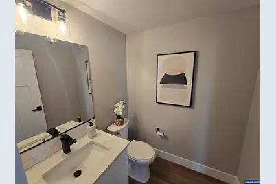 195 Iowa St, Silverton, OR 97381 - Photo 12