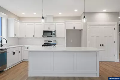 195 Iowa St, Silverton, OR 97381 - Photo 42