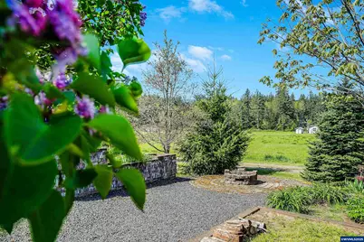 1231 SW 3rd Av, Mill City, OR 97360 - Photo 42