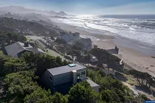 4510 Rush Pl, Depoe Bay, OR 97341 - Photo 2