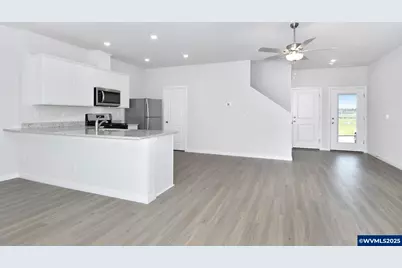 1233 Parkside Av, Woodburn, OR 97071 - Photo 4