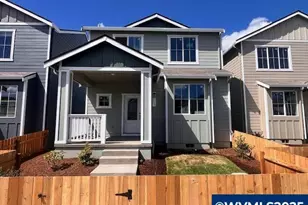 1233 Parkside Ave, Woodburn, OR 97071 - Photo 1