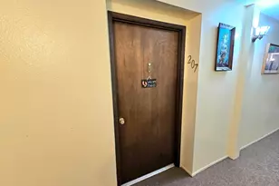 950 Evergreen Rd, Woodburn, OR 97071 - Photo 2