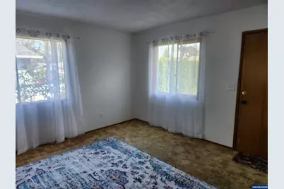 2207 Oregon Ct, Woodburn, OR 97071 - Photo 12