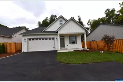 855 Oakleaf Wy, Silverton, OR 97381 - Photo 1