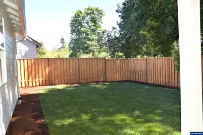 855 Oakleaf Wy, Silverton, OR 97381 - Photo 18