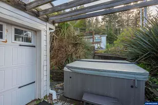 25 Clarke St, Depoe Bay, OR 97341 - Photo 38