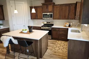 2920 Olympic St, Woodburn, OR 97071 - Photo 6