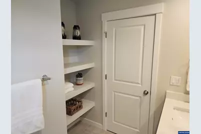 2920 Olympic St, Woodburn, OR 97071 - Photo 12