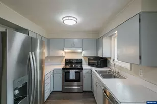 38973 Groshong Rd NE, Albany, OR 97321 - Photo 22