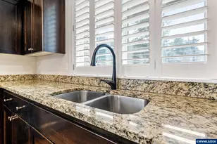 924 Park Street, Sweet Home, OR 97386 - Photo 12