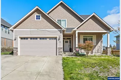 924 Park St, Sweet Home, OR 97386 - Photo 1