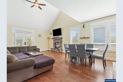 924 Park St, Sweet Home, OR 97386 - Photo 6