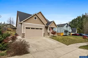 924 Park Street, Sweet Home, OR 97386 - Photo 2