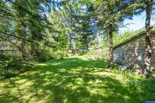 1400 Nandina St, Sweet Home, OR 97386 - Photo 12