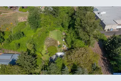 1400 Nandina St, Sweet Home, OR 97386 - Photo 2