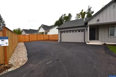 871 Oakleaf Wy, Silverton, OR 97381 - Photo 2