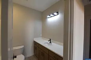 871 Oakleaf Wy, Silverton, OR 97381 - Photo 14