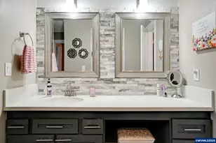 950 Evergreen Rd, Woodburn, OR 97071 - Photo 24