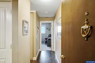 950 Evergreen Rd, Woodburn, OR 97071 - Photo 16