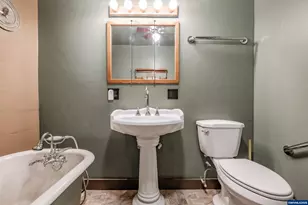 9602 Harlan Rd, Eddyville, OR 97343 - Photo 20