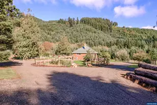 9602 Harlan Rd, Eddyville, OR 97343 - Photo 6