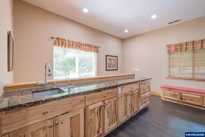 39844 McDowell Creek Dr, Lebanon, OR 97355 - Photo 18