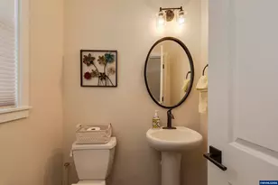 1779 SE Academy St, Dallas, OR 97338 - Photo 10