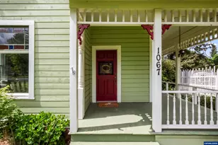 1067 Oak St, Silverton, OR 97381 - Photo 46