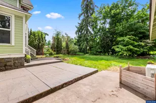 1067 Oak St, Silverton, OR 97381 - Photo 48