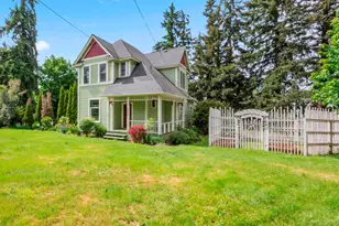 1067 Oak St, Silverton, OR 97381 - Photo 2