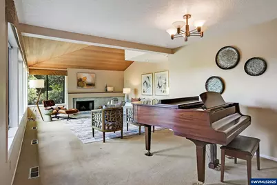 1866 Merritt St S, Salem, OR 97302 - Photo 4