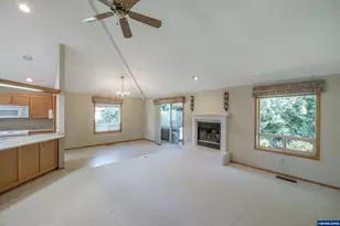 2724 Cedarwood Ct SE, Albany, OR 97322 - Photo 22