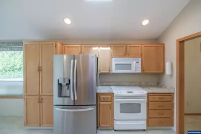 2724 Cedarwood Ct SE, Albany, OR 97322 - Photo 18