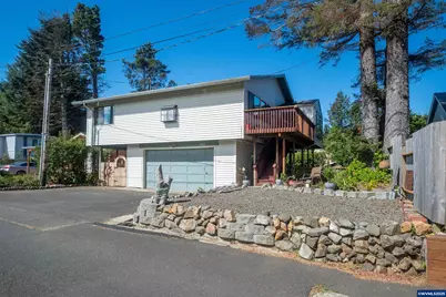 541 SE Oar Av, Lincoln City, OR 97367 - Photo 2