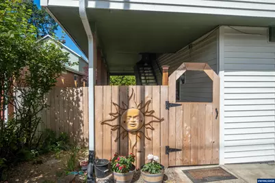 541 SE Oar Av, Lincoln City, OR 97367 - Photo 10