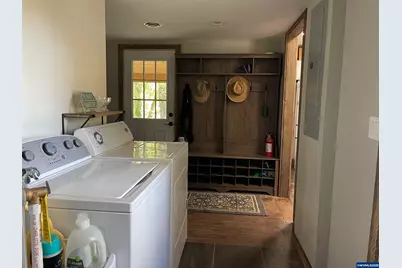 24291 SW Rogers Rd, Sheridan, OR 97378 - Photo 8