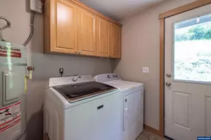 39042 Mt Hope Dr, Lebanon, OR 97355 - Photo 28