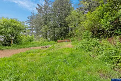 5916 S Bay Rd, Toledo, OR 97391 - Photo 4