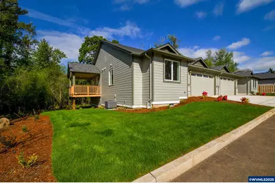 253/ 255 NW Douglas St, Dallas, OR 97338 - Photo 2