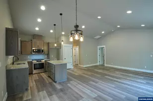 253/ 255 NW Douglas St, Dallas, OR 97338 - Photo 18