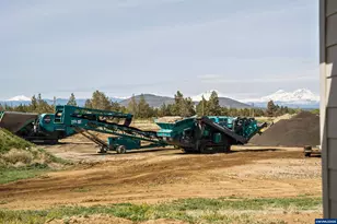 2525 NW Redwood Cir, Redmond, OR 97756 - Photo 30