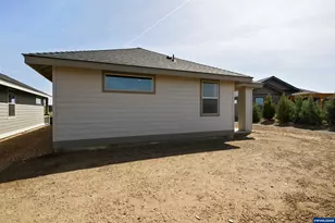 2525 NW Redwood Cir, Redmond, OR 97756 - Photo 6