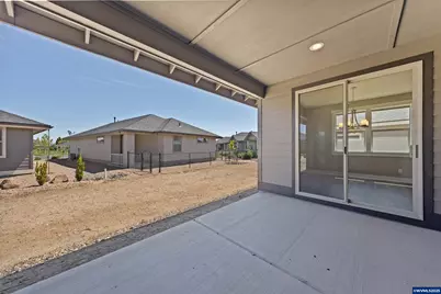 2622 NW Redwood Cir, Redmond, OR 97756 - Photo 8